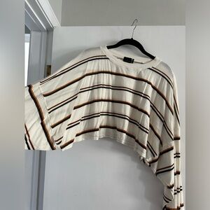 Urban Outfitters Cropped Lightweight Long Sleeve - Size Small Oversized